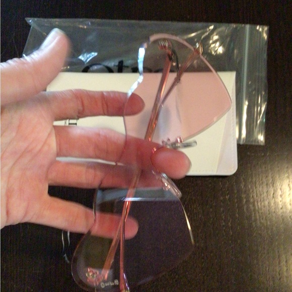 SALE ! Rare OTRA hearts on fire sunglasses 💕 - Picture 4 of 5